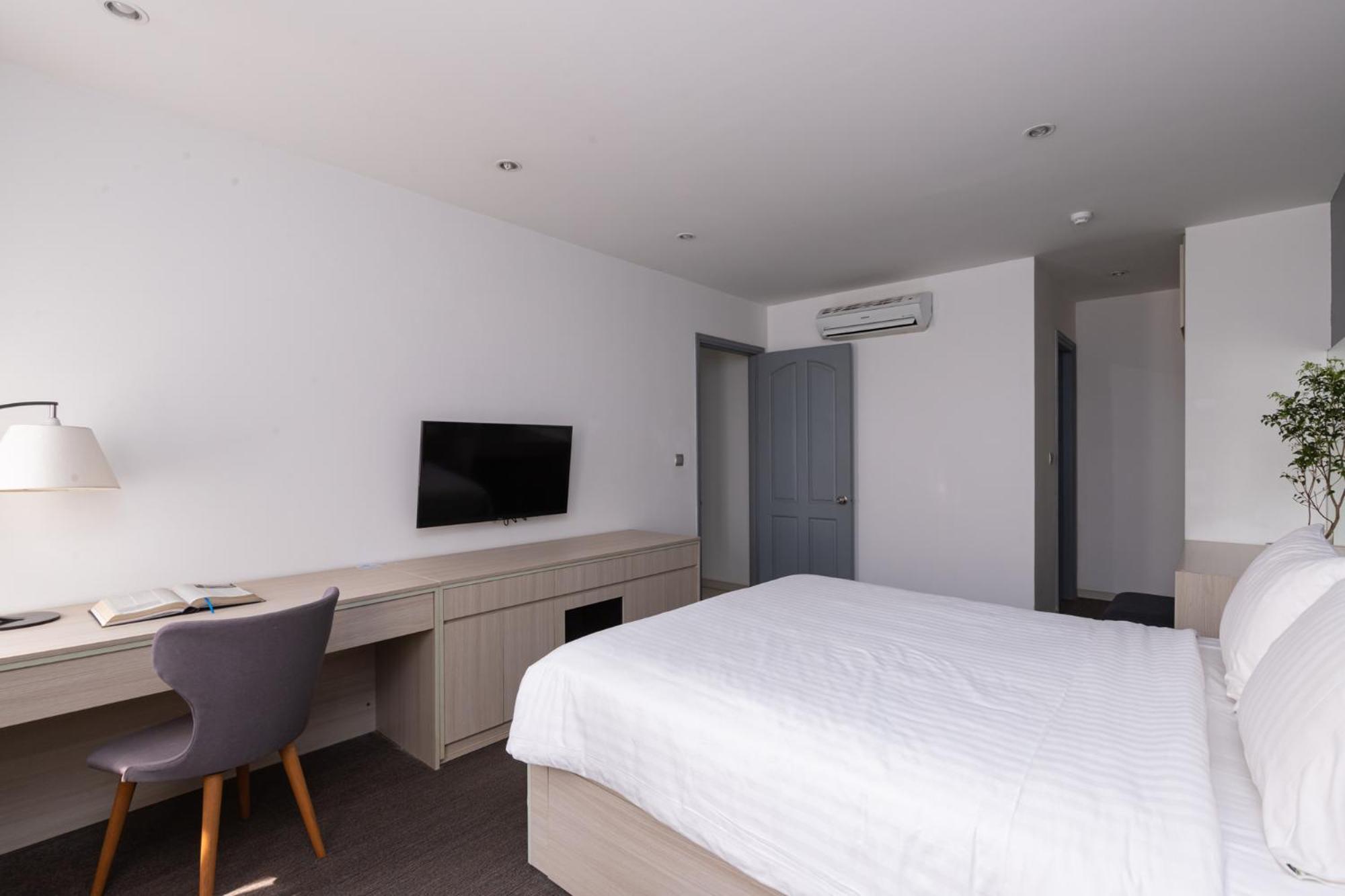 Two-Bedroom Apartment with City View